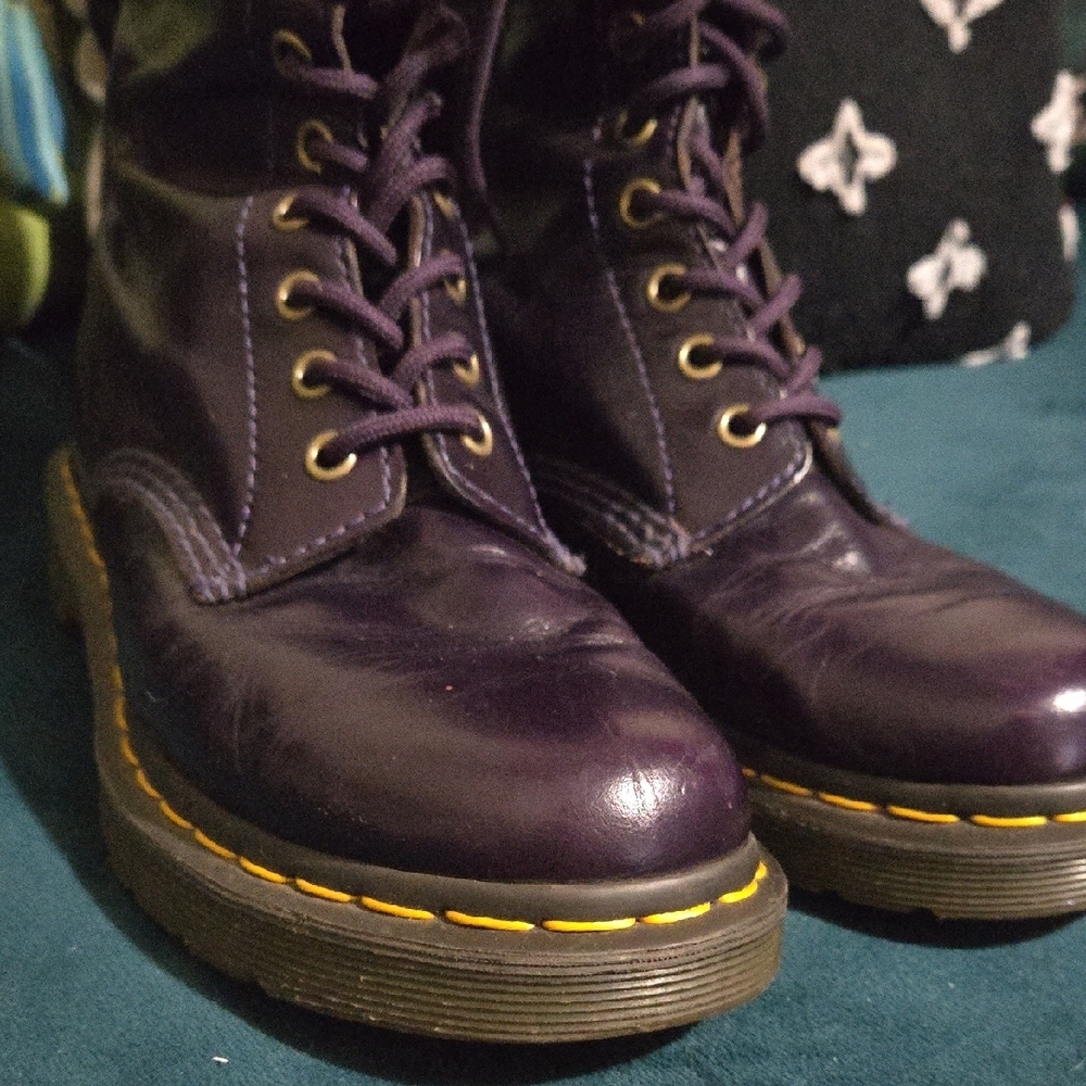 Purple 14 Eye Dr. Marten 11820 - Picture 5 of 8